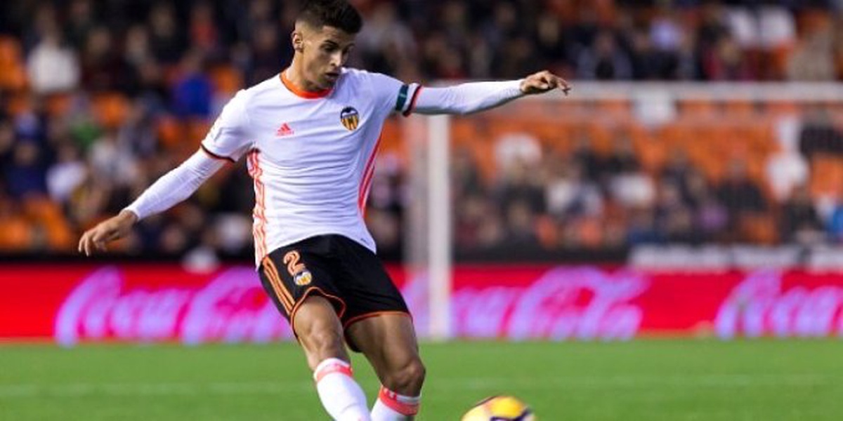 Barcelona\'ya 30 Milyon Euroluk Sağ Bek!