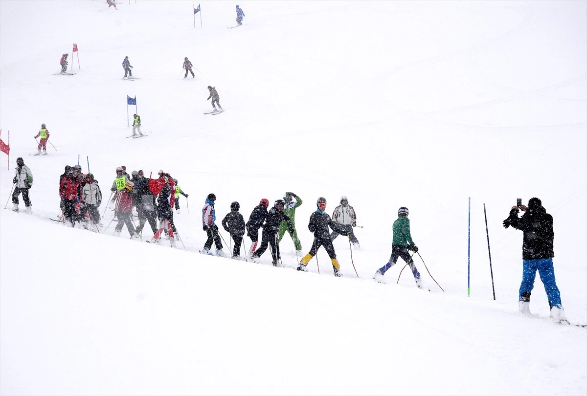 Bitlis\'teki Alp Disiplini Yarışması