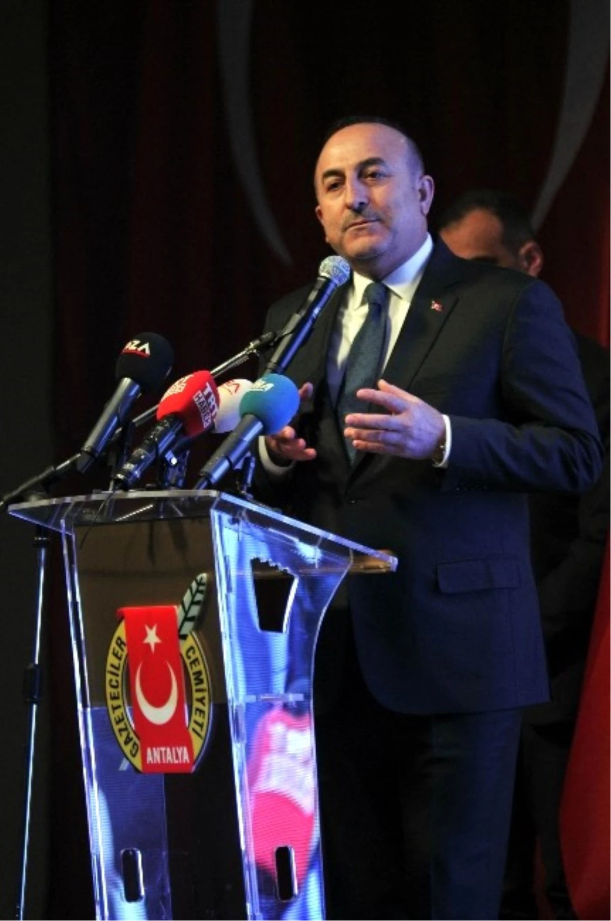 Çavuşoğlu: "Büyükelçi Suikastını Her Yönüyle Aydınlatacağız"