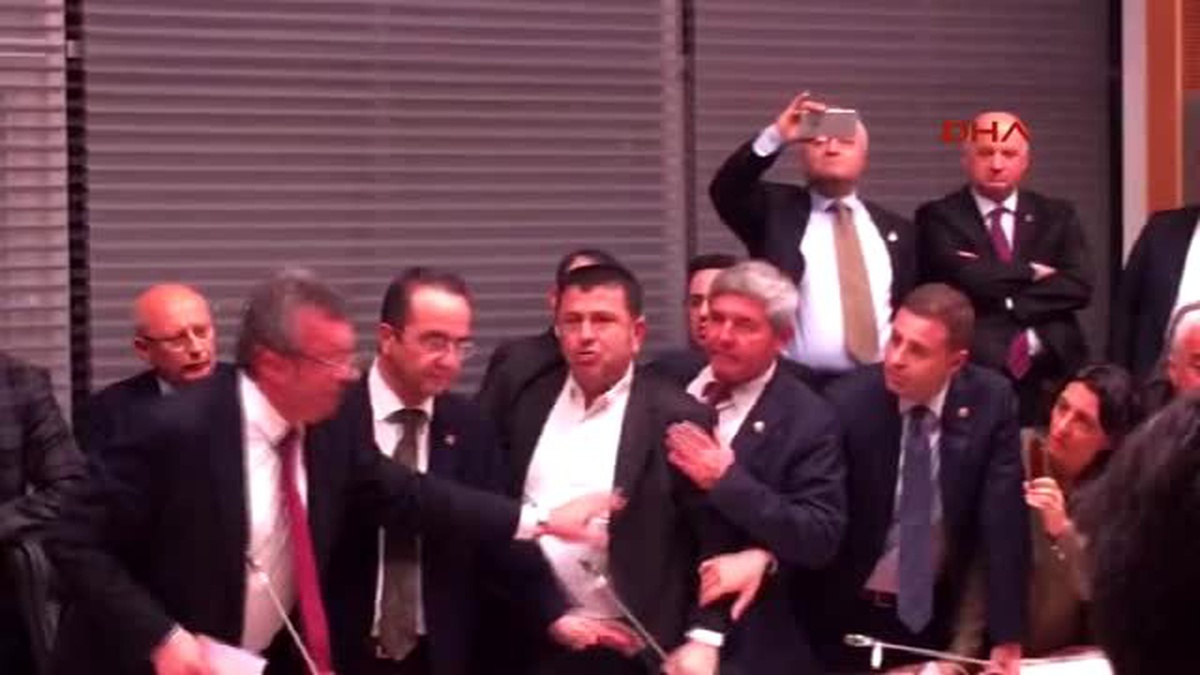 Dha Ankara - TBMM Anayasa Komisyonu\'nda Tartışma