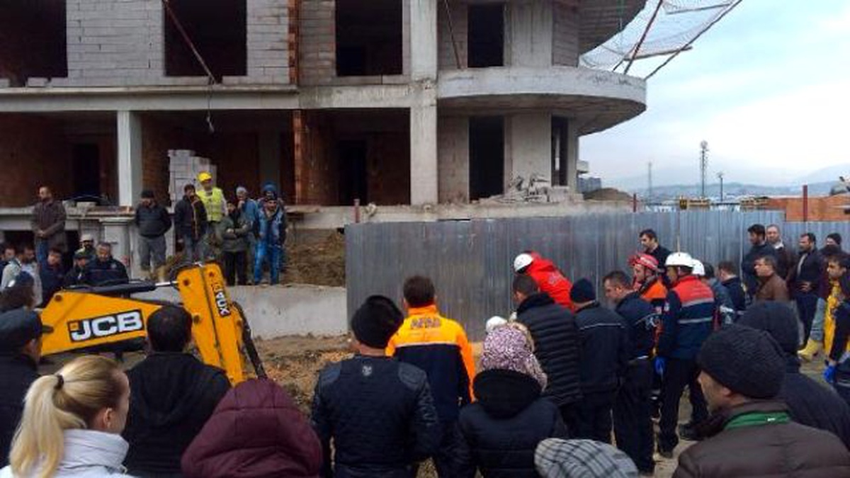 Dha Yurt - Bursa\'da Lojman İnşaatında Göçük: 1 İşçi Toprak Altında