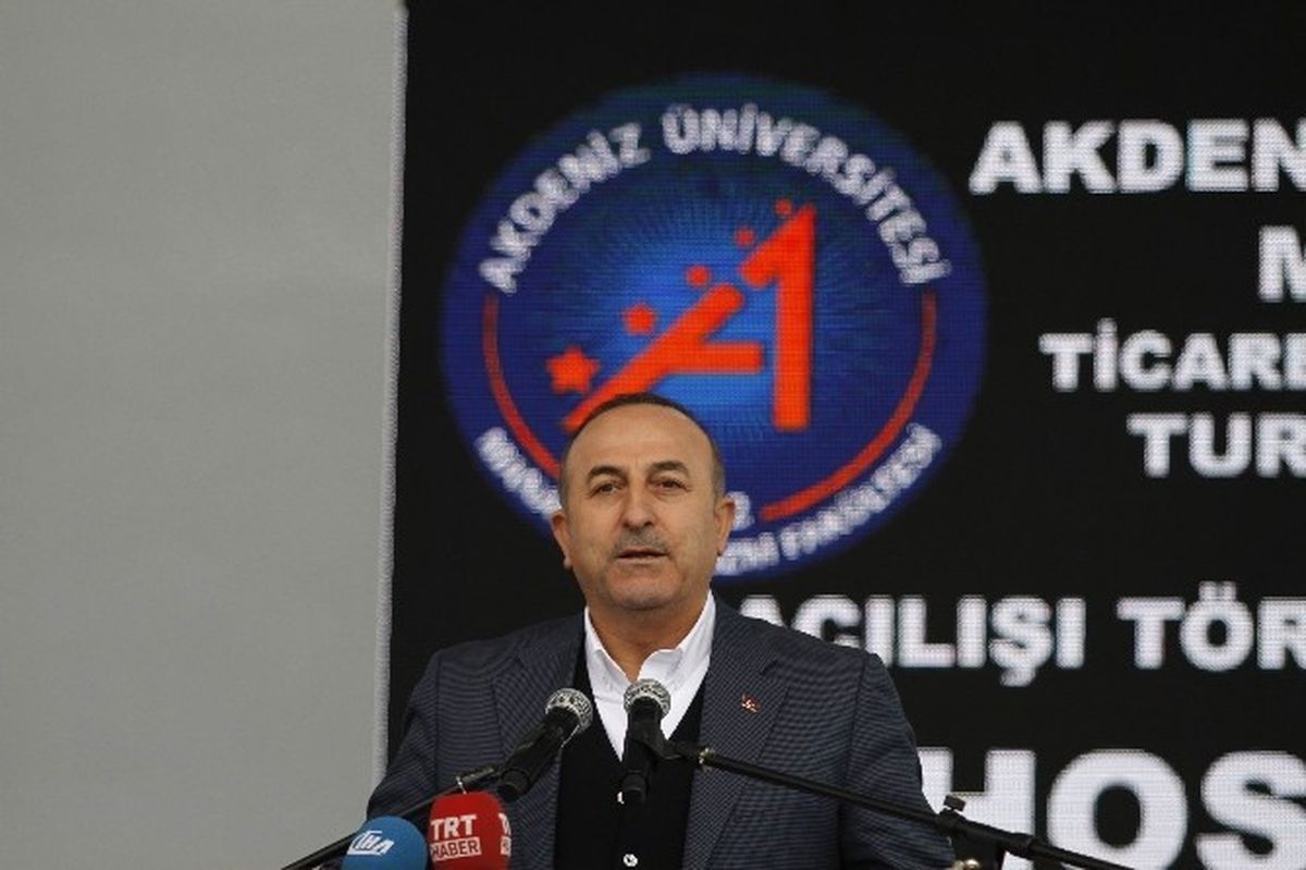 Dışişleri Bakanı Çavuşoğlu Antalya\'da