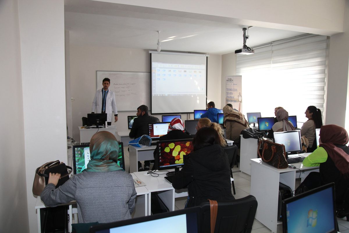 EBEGEM Gençlere Desteğini Sürdürüyor