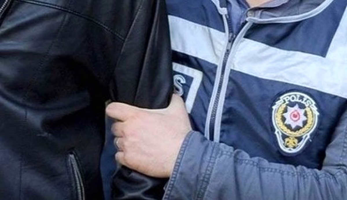 İç Çamaşırında Kokain Saklayan Zanlı Tutuklandı!