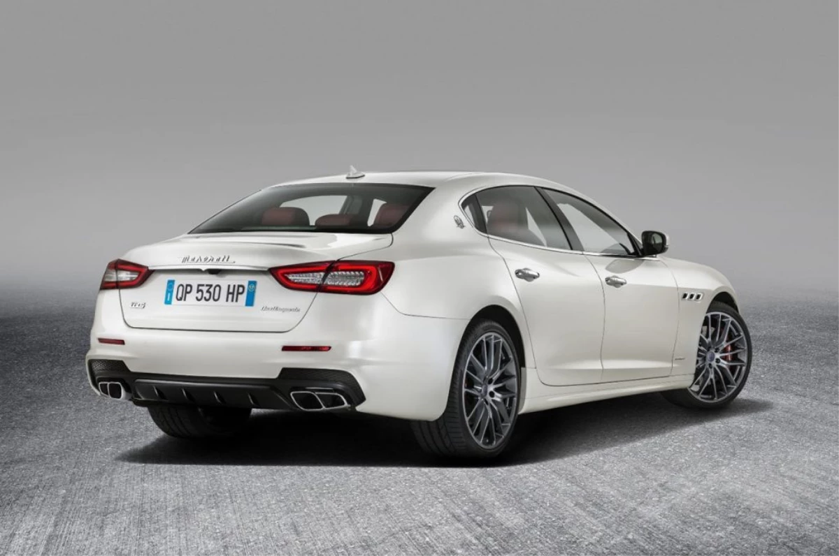 Makyajlanan Maserati Quattroporte Türkiye\'de