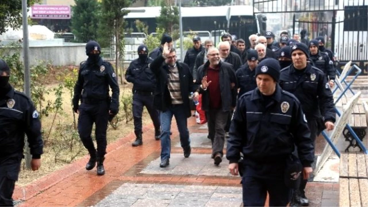 Mersin\'de Hdp İl Başkanı ile Birlikte 16 Kişi Tutuklandı