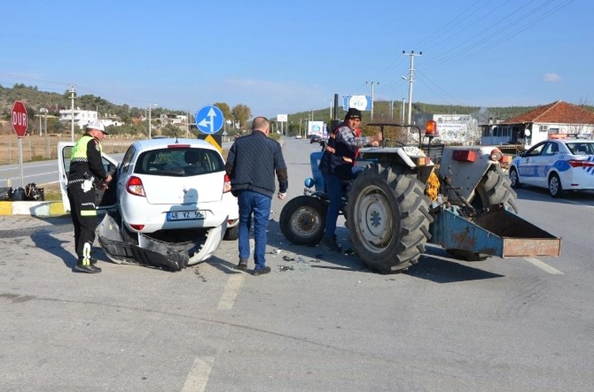 Milas\'ta Ehliyetsiz Yaşlı Sürücü Kazaya Neden Oldu, 1 Yaralı