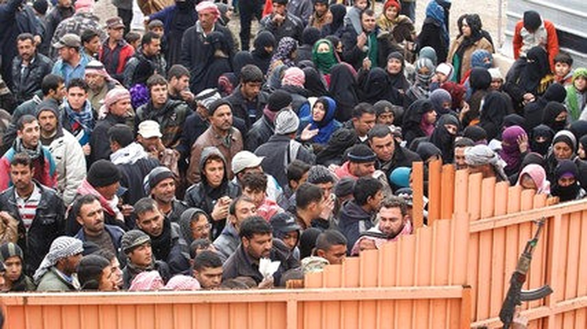 Musul\'da Yerlerinden Edilenler 100 Bine Ulaştı