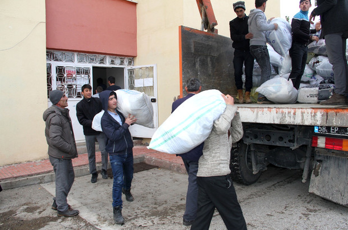 Öğrencilerden Halepliler İçin Yardım Seferberliği