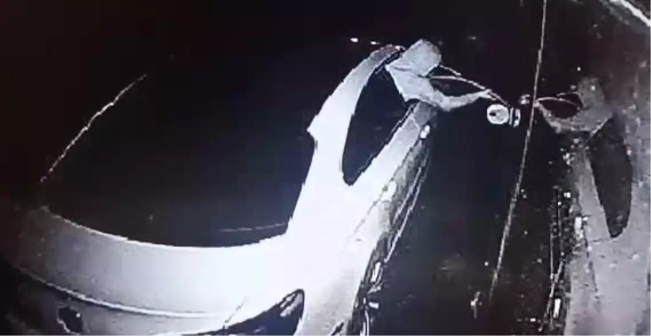 Lüks Araçla Yanaştıkları Otobüsten 500 Litre Mazot Çaldılar