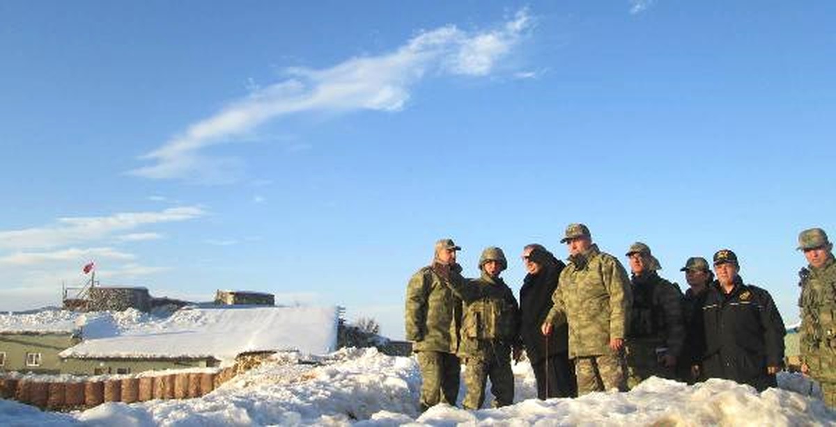 Şırnak Valisi\'nden Askeri Birliğe Ziyaret