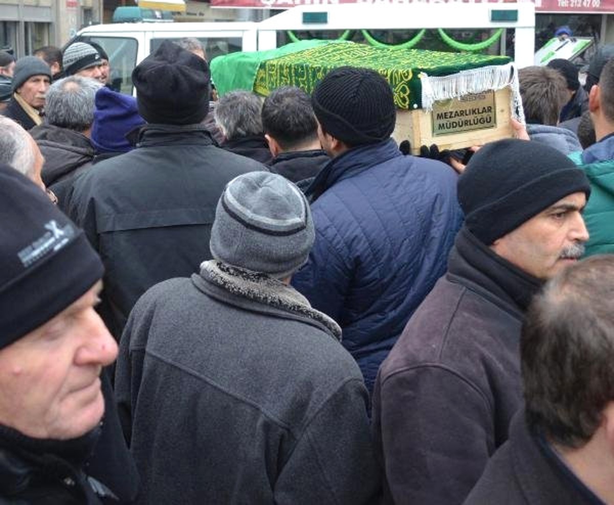 Sobadan Zehirlenen Yaşlı Çift Toprağa Verildi