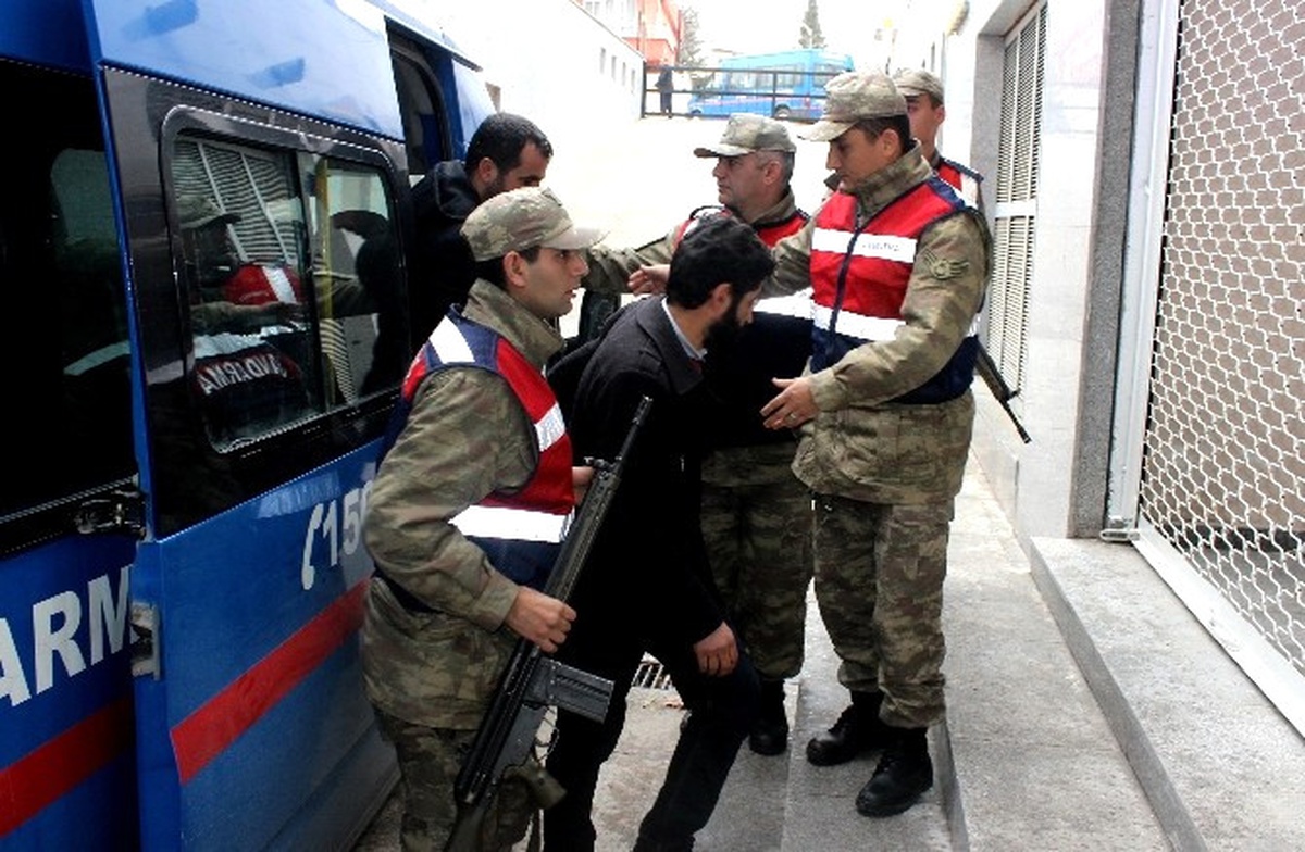 Sosyal Medyada Terör Propagandasına 2 Tutuklama