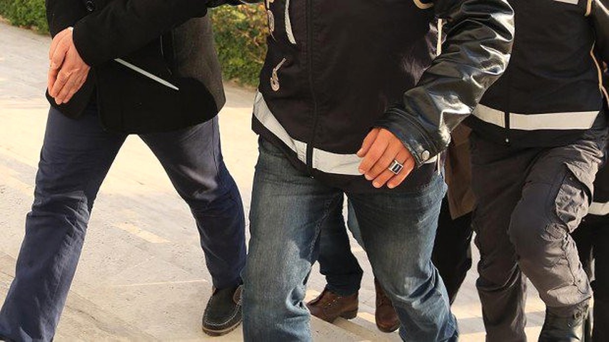 Sosyal Medyada Terör Propagandasına 3 Gözaltı