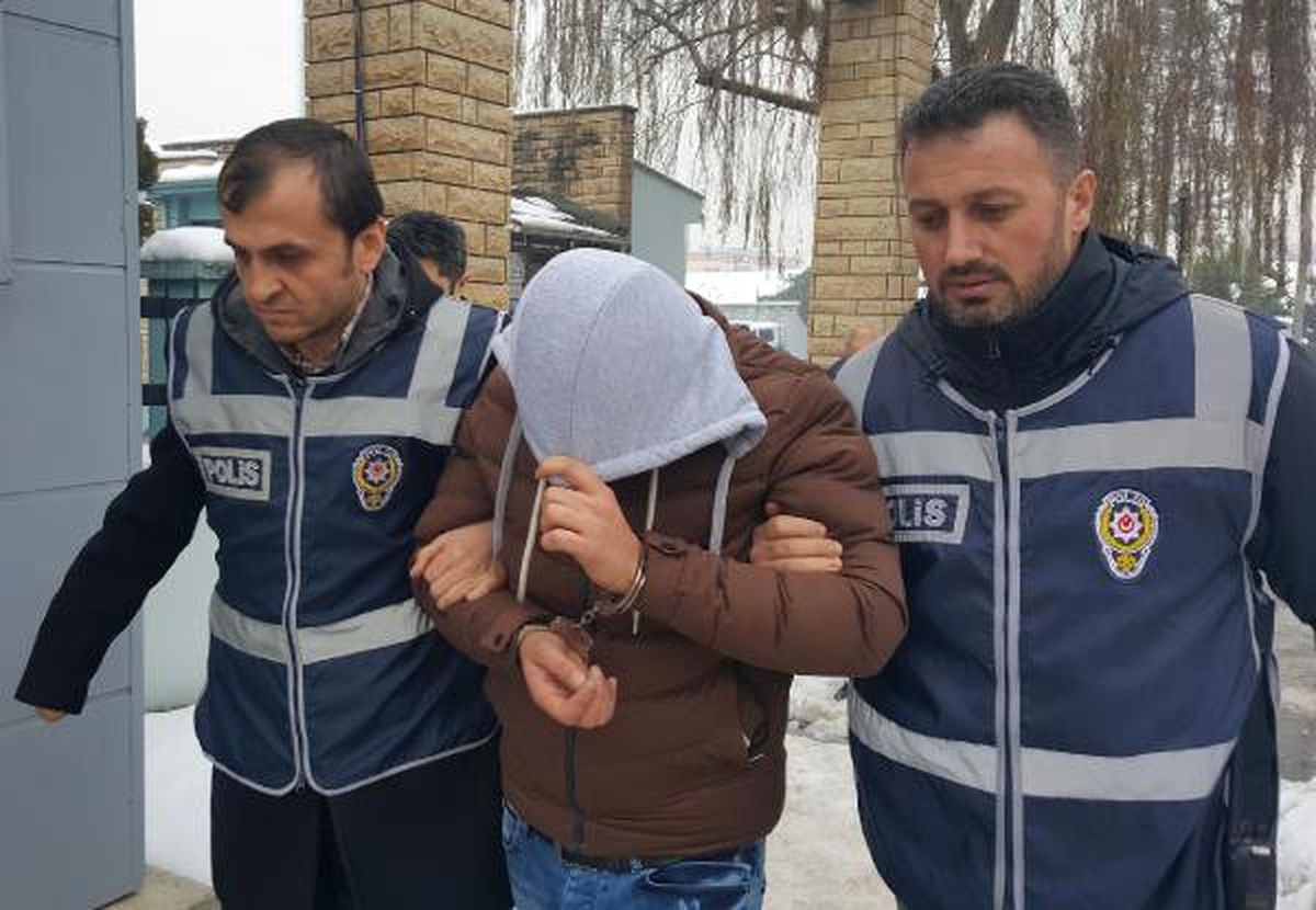 Telefon Dolandırıcısının 2 Kuryesini Polis Bolu\'da Yakaladı
