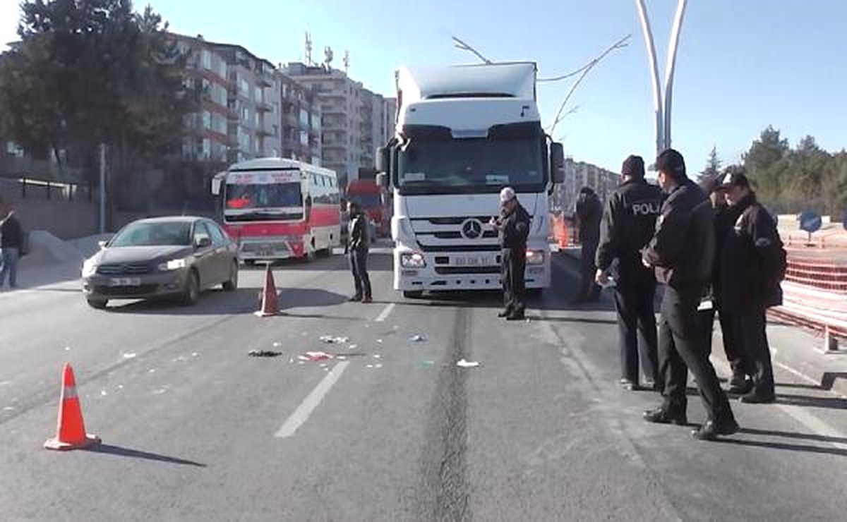 Tır\'ın Çarptığı Yaya Öldü