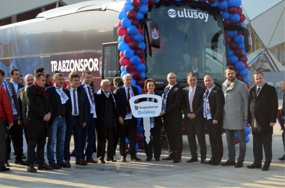 Trabzonspor, Fenerbahçe Maçı Öncesi Yeni Otobüsüne Kavuştu