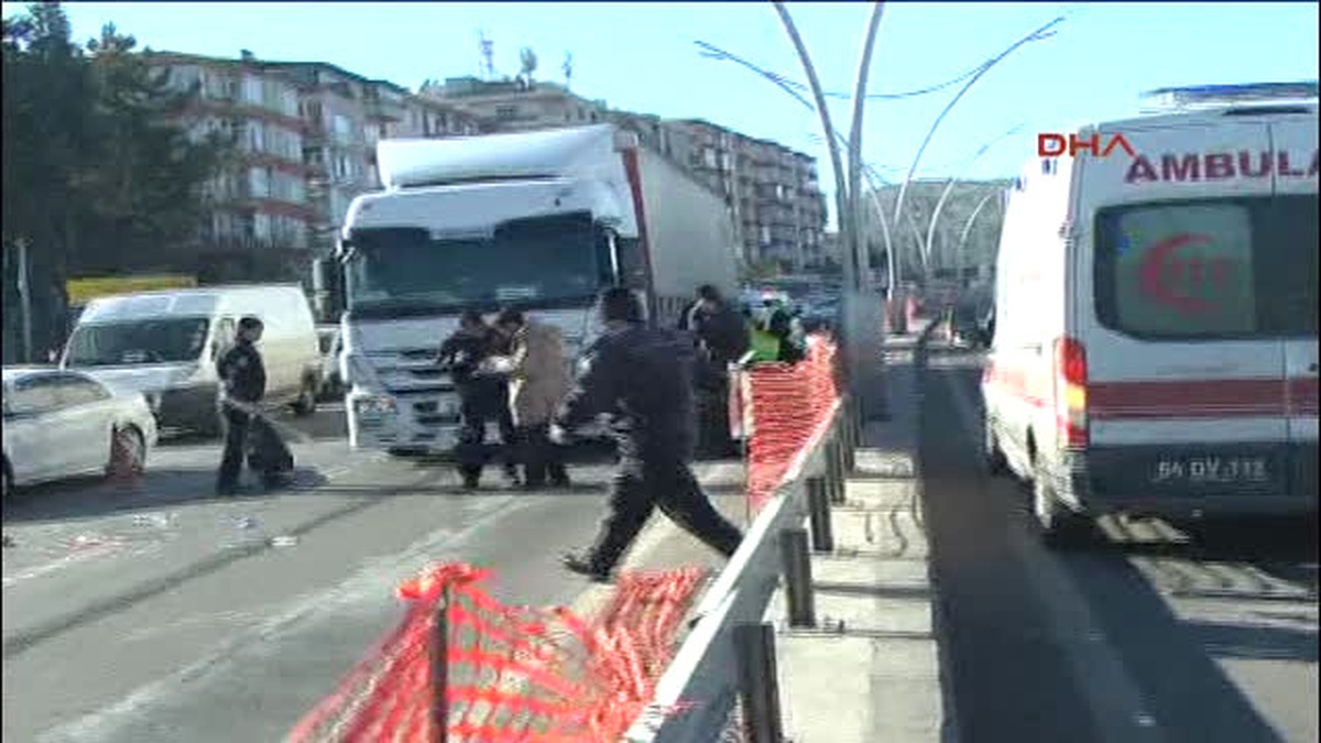 Uşak Tır\'ın Çarptığı Yaşlı Adam Öldü