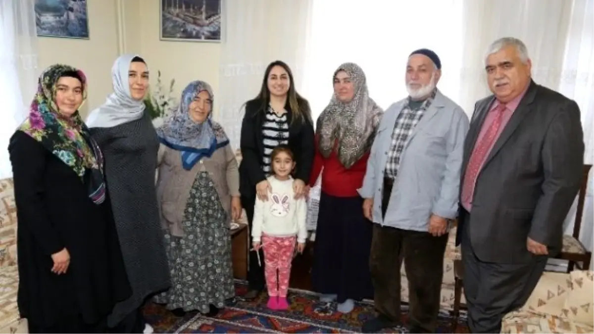 Vali Pekmez\'in Eşinden Şehit Ailelerine Ziyaret