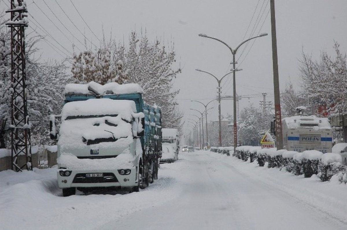 Van\'da 48 Mahalle Yolu Kapandı