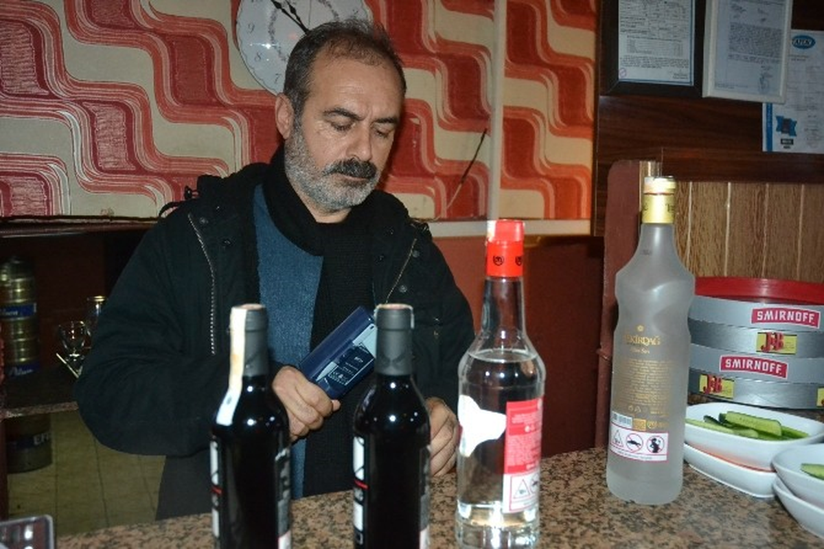 Adana\'da, Bar ve Gece Kulüplerine Yönelik Asayiş Uygulaması Hız Kesmeden Devam Ediyor