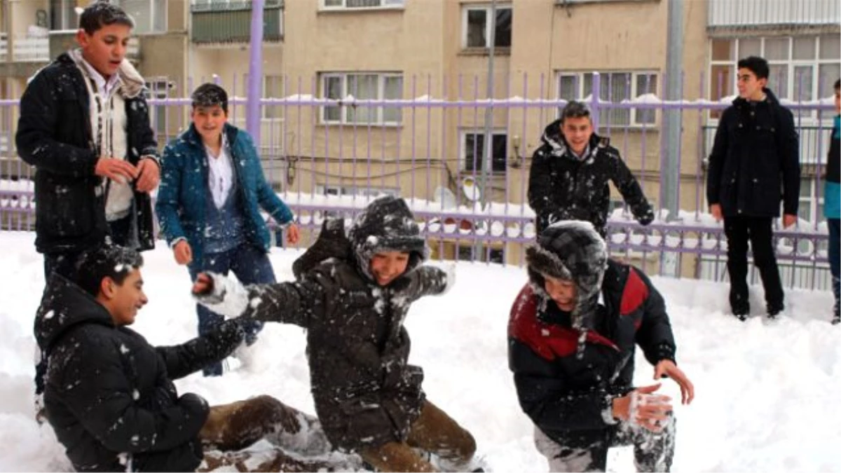 Ağrı, Erzincan ve Iğdır\'da Eğitime Kar Engeli
