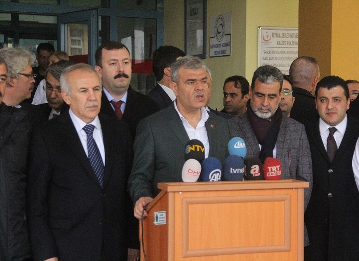 Başbakan Yardımcısı Kaynak: "Halep\'ten Türkiye\'ye 233 Yaralı Getirildi"
