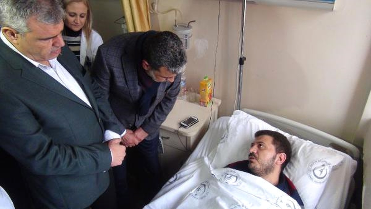 Başbakan Yardımcısı Kaynak, Suriyeli Yaralıları Ziyaret Etti (3)