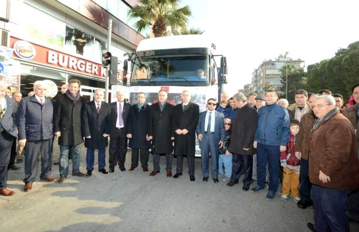 Denizli Valiliği Halep\'e 11 Tır Yaşam Malzemesi Gönderdi