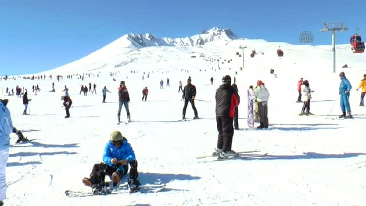 Erciyes\'te Hafta Sonu Yoğunluğu