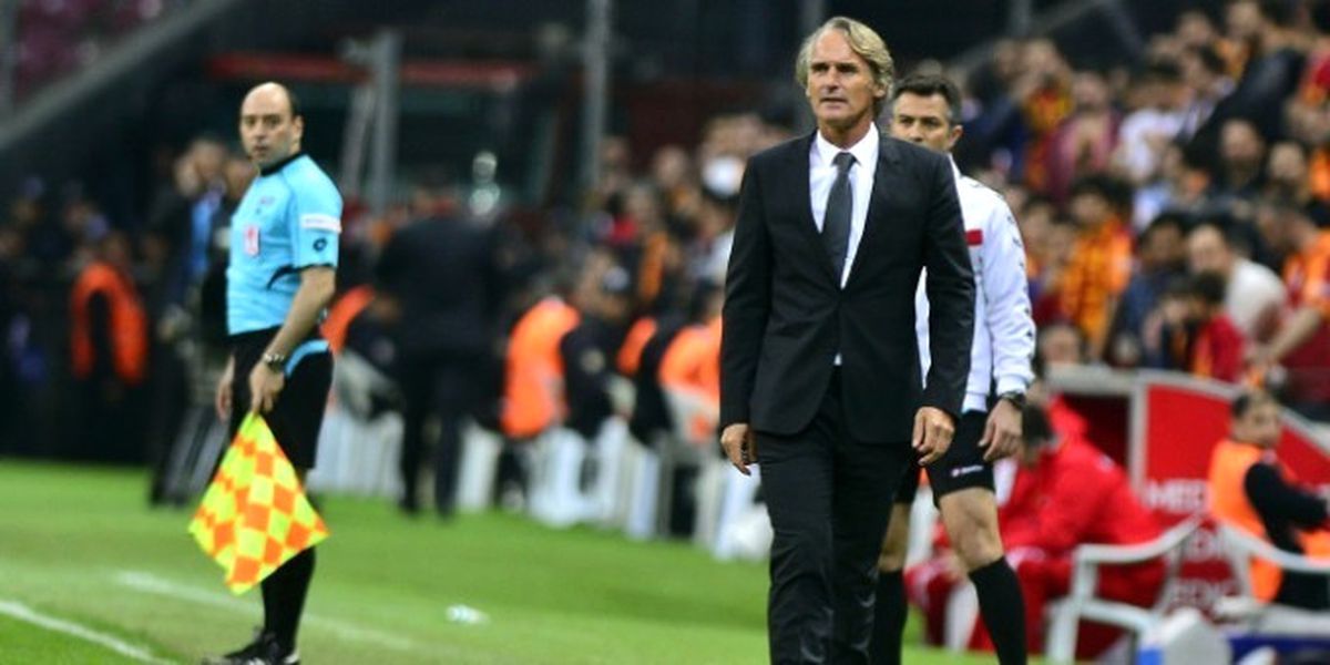 Galatasaray\'da Bedavaya Çalışıyor!