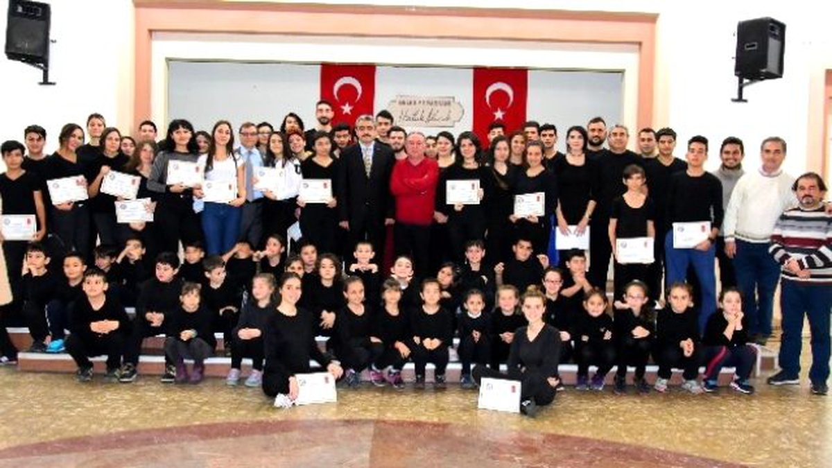 Halk Oyunları Topluluğu Nazilli\'nin Kültür Elçisi Oldu