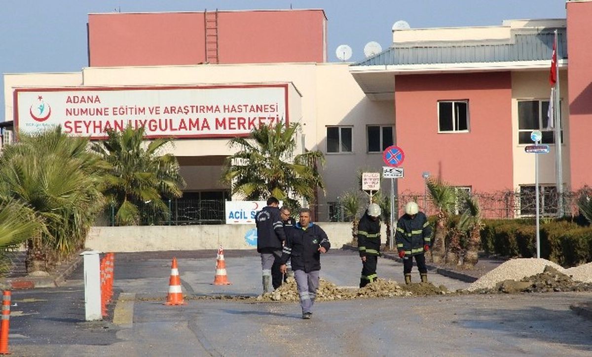 Hastane Yolunda Doğalgaz Borusu Patladı