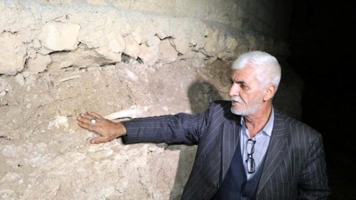 Kepçenin Çalışması Türbedeki Kemikleri Çıkardı