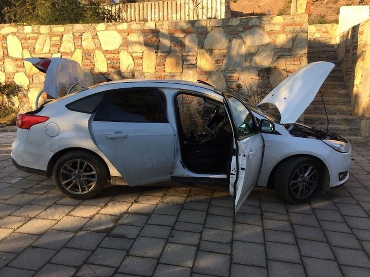 Milas\'ta Şüpheli Araçtan Uyuşturucu ve Silah Çıktı