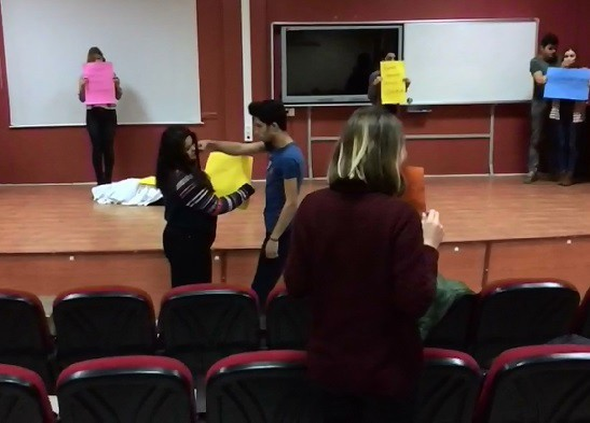 Öğrenciler de Mannequin Challenge Akımına Katıldı