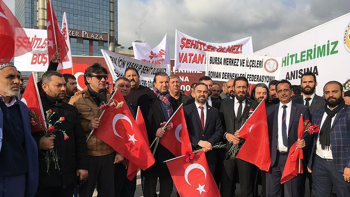 Roman Vatandaşlardan Şehitler Tepesi\'ne Ziyaret