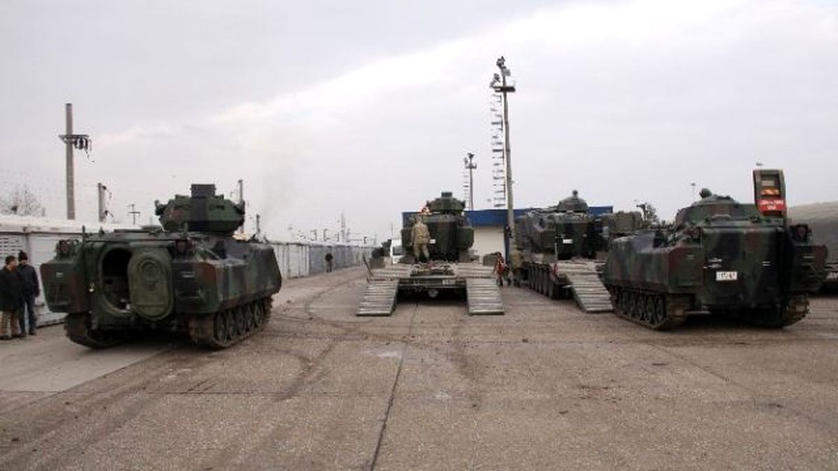 Suriye Sınırına Askeri Sevkıyat