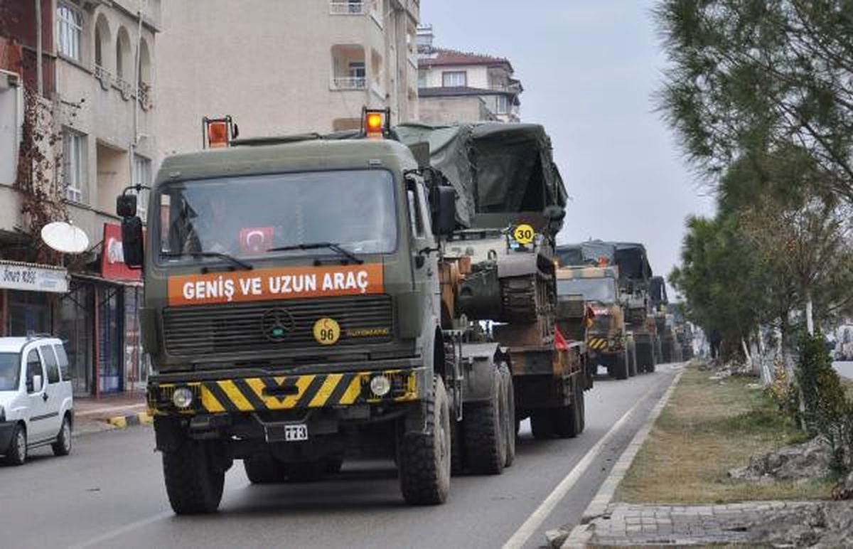 Suriye Sınırına \'Fırtına Obüsü\' Sevkiyatı