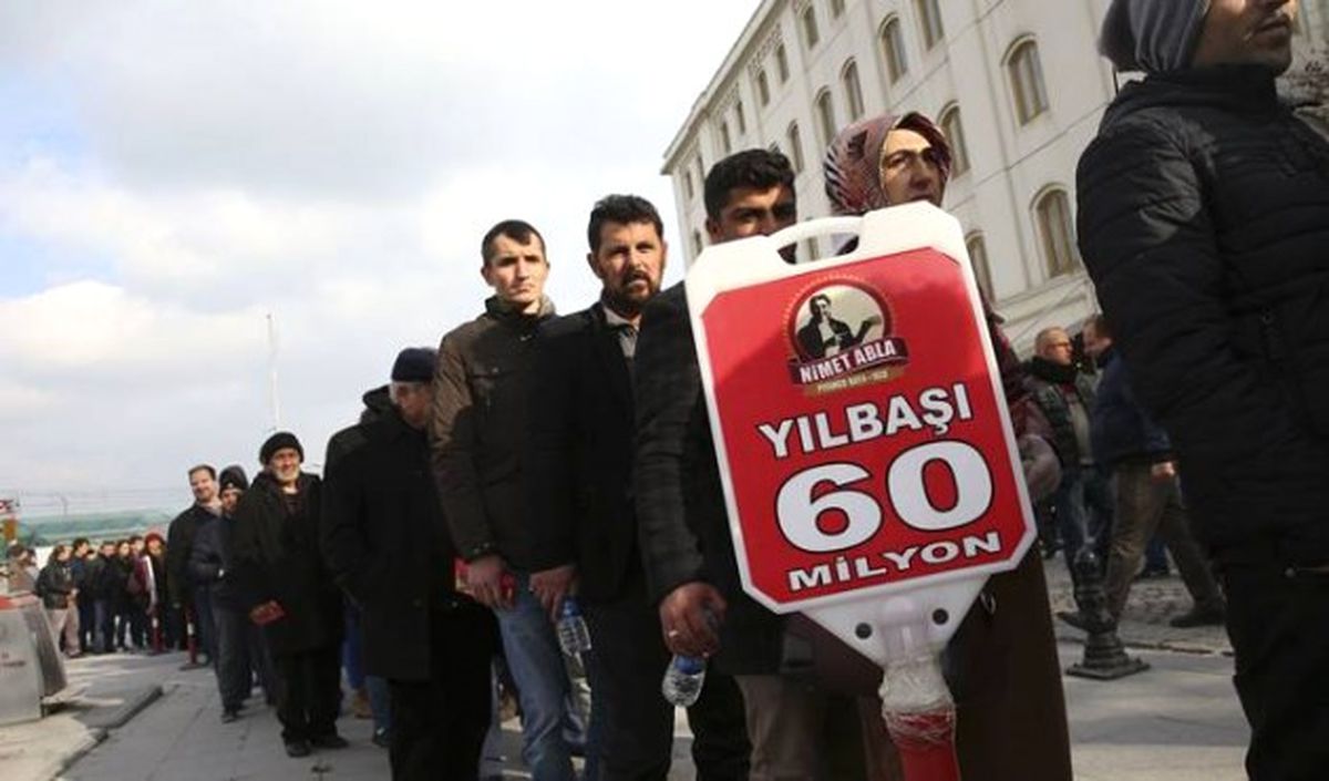 Yılbaşı Piyango Biletlerine Yoğun İlgi