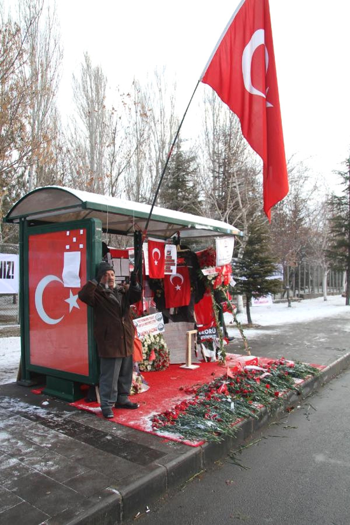 14 Askerin Şehit Olduğu Yerde Her Gün Sevgi ve Saygı Nöbeti Tutuyor