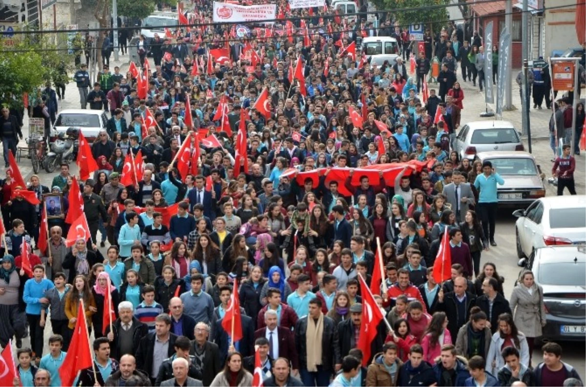 Adana\'da "Teröre Karşı Milli Birlik ve Beraberlik" Yürüyüşü