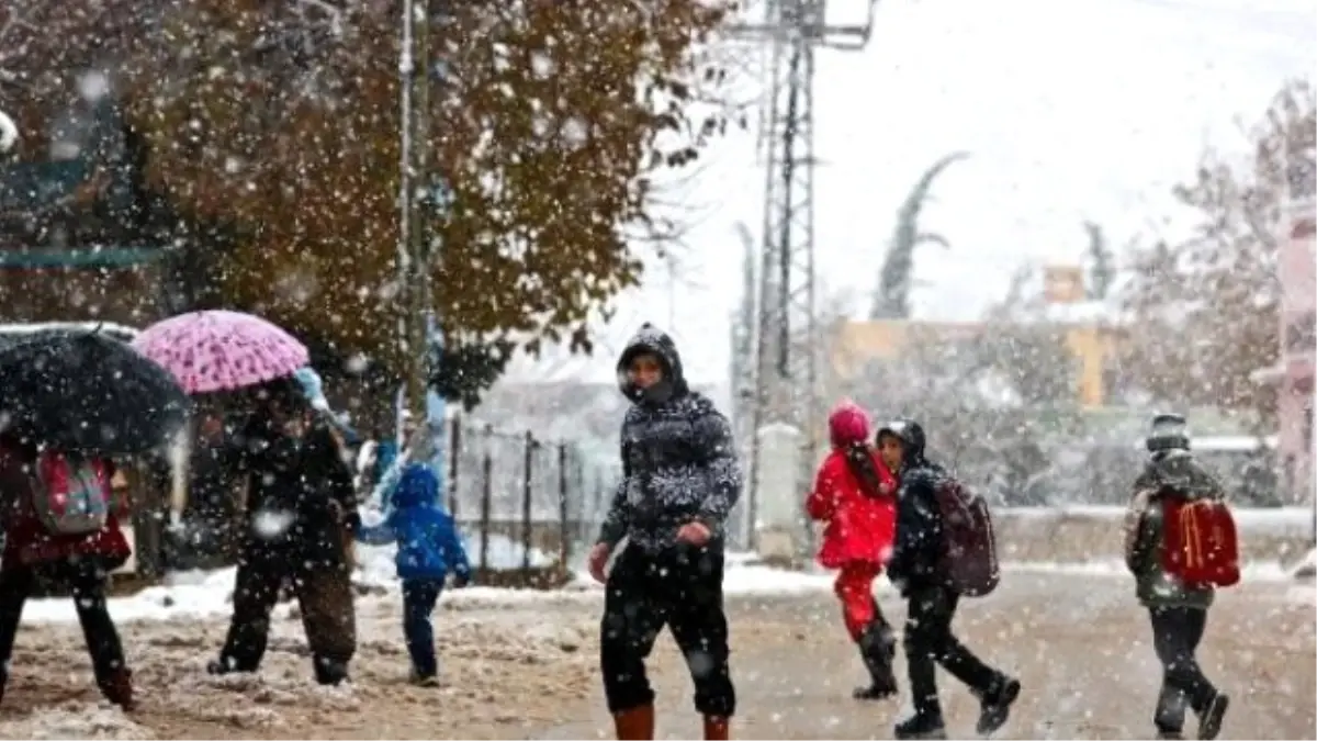 Akseki İlçesinde Okullara Kar Tatili