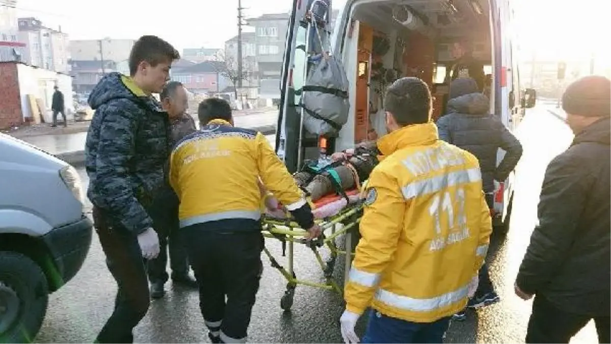 Ambulansın Çarptığı Öğrenci Yaralandı