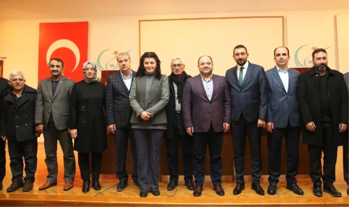 Cumhurbaşkanı Başdanışmanları "Yeni Türkiye ve Cumhurbaşkanlığı" Sistemini Anlattı