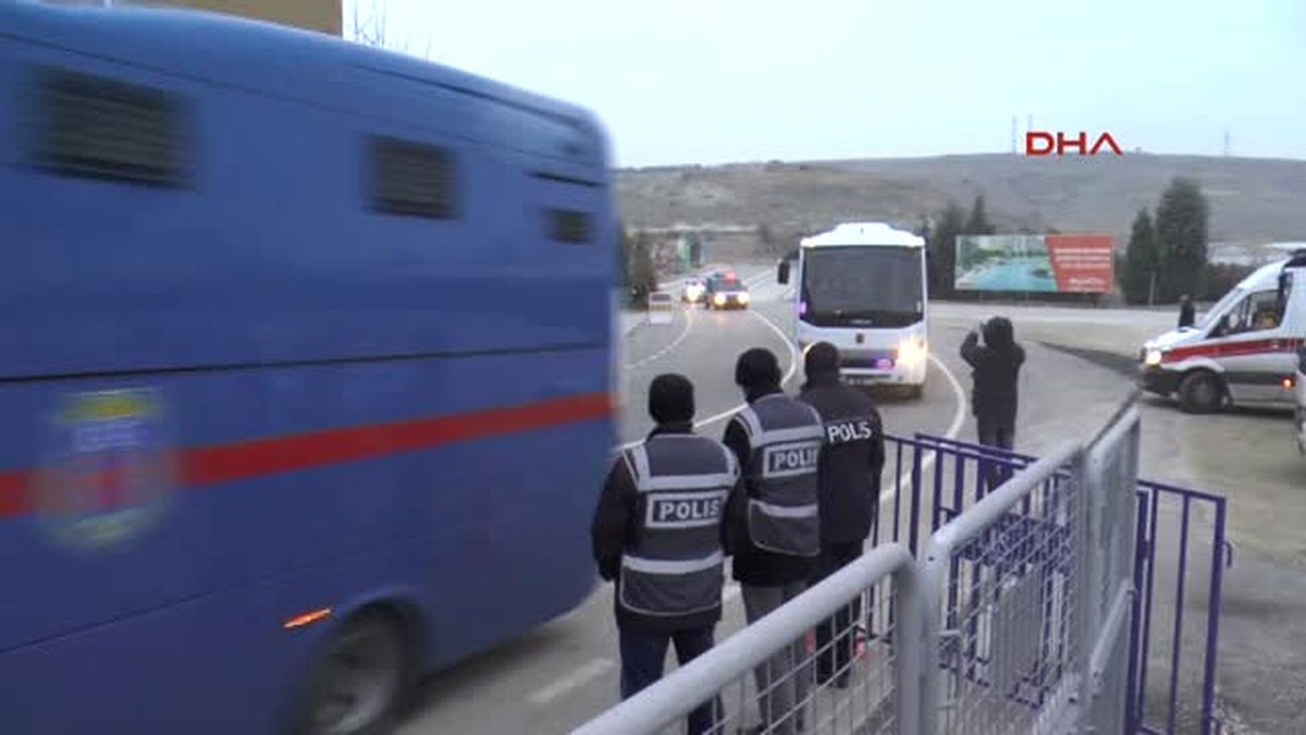 Denizli\'de 60 Sanıklı Askeri Darbe Grişimi Davası Başladı