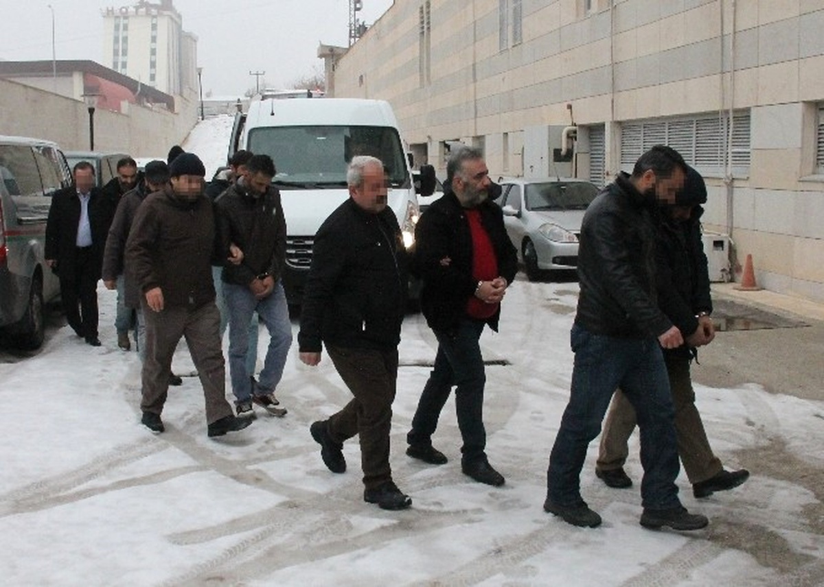 Elazığ\'da PKK Soruşturmasında 12 Şüpheli Adliyeye Sevk Edildi