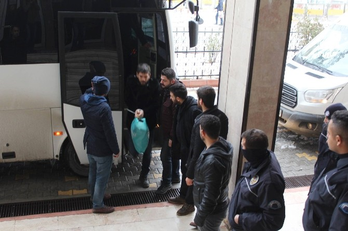 Fetö Soruşturmasından 18 Kişi Adliyeye Sevk Edildi