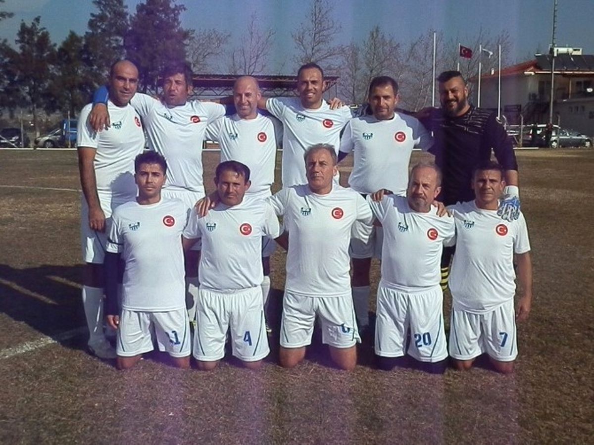 Foça Masterler Turgutlu\'ya 9 Gol Attı