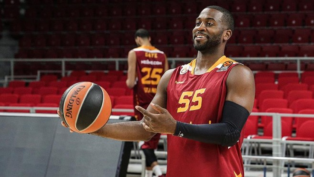 Galatasaray\'da Ayrılık